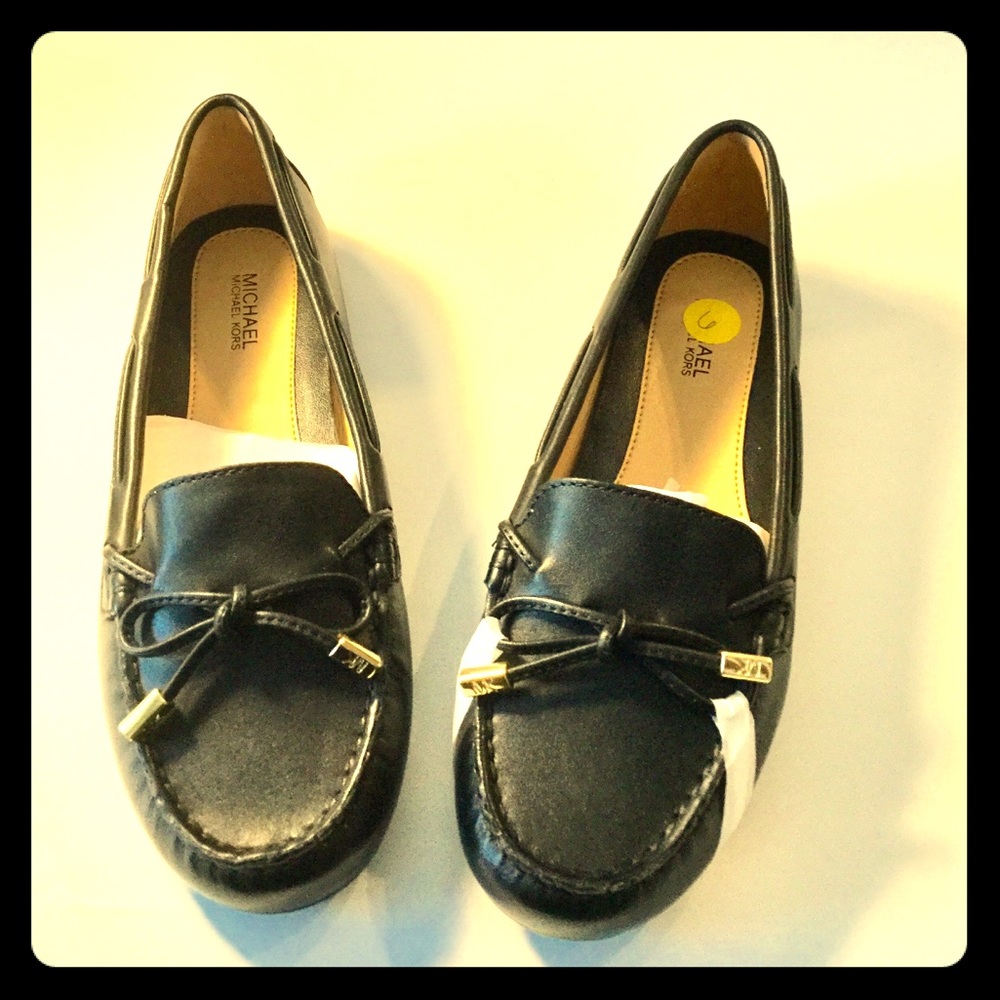 Michael Kors Daisy Moccasins - Size 6